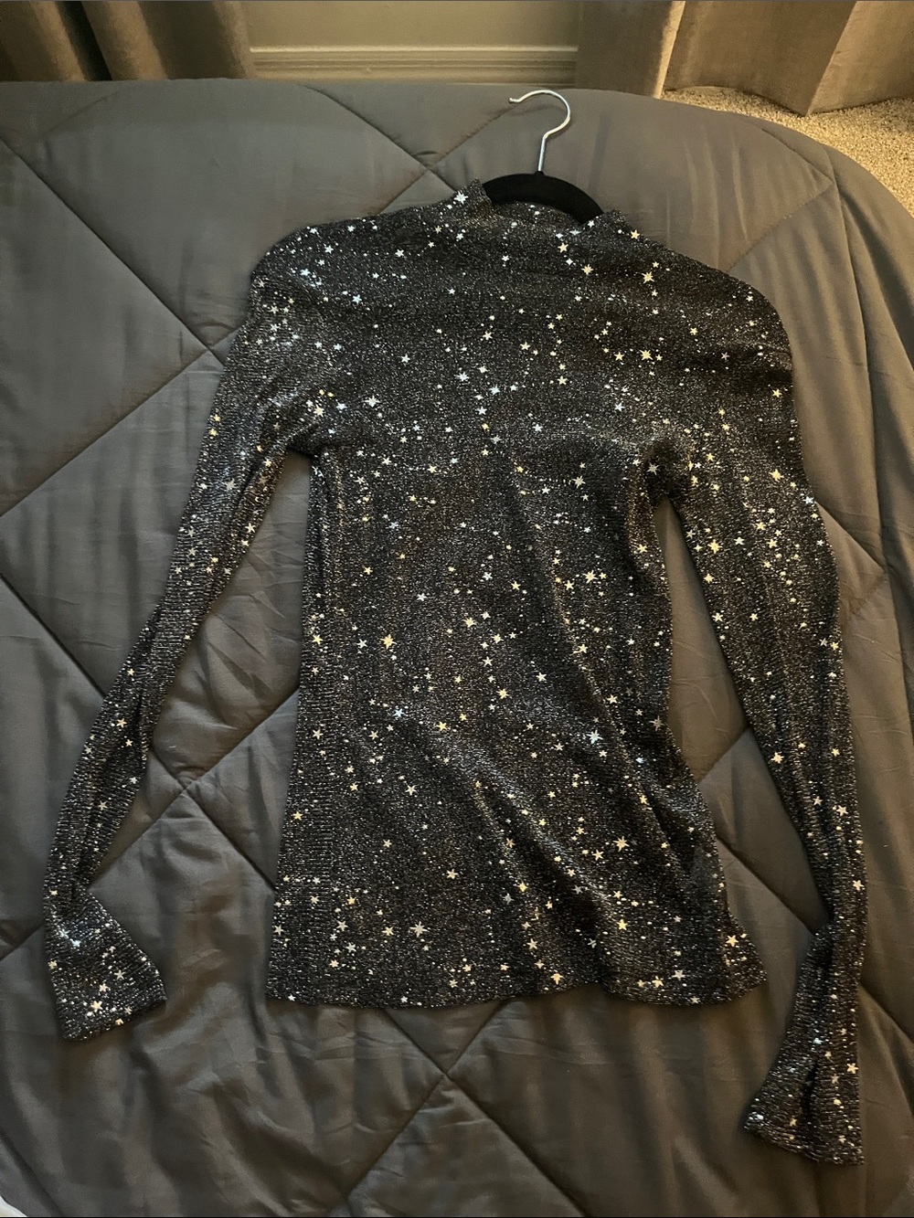 Women's Black Star-Print Long Sleeve Tee